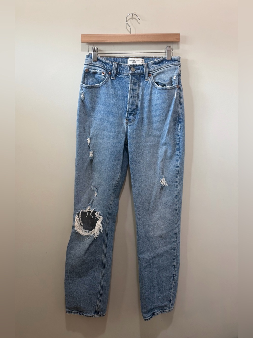 Abercrombie & Fitch The Dad High Rise Distressed Jeans Size 2/26 30”